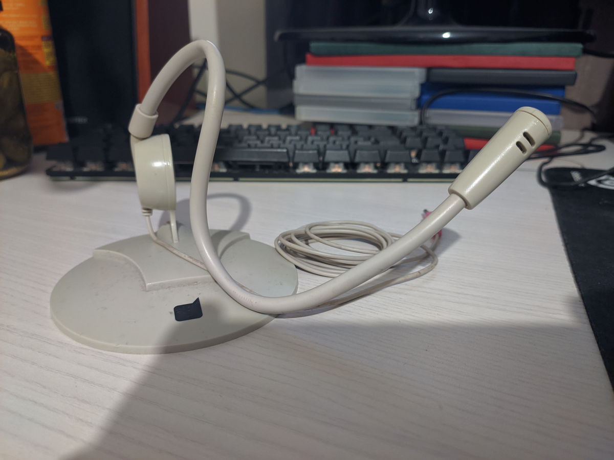 {Picture of my old microphone}